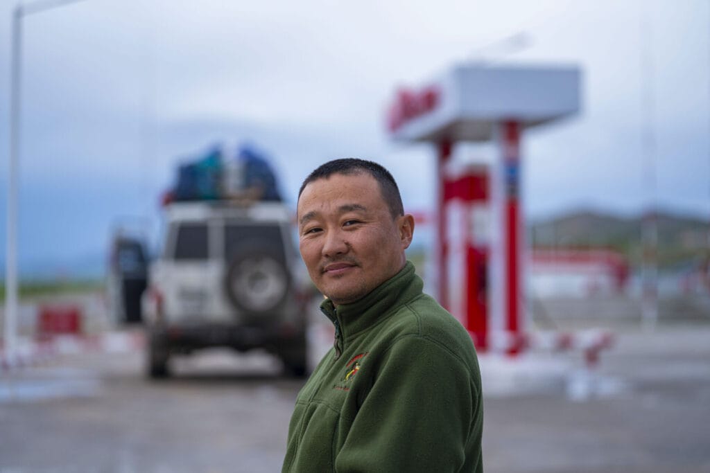 WEB_S__Gobi Ibex_Mongolia21_WildStrongholds_936